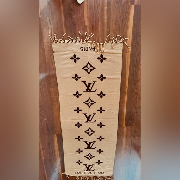 fashion insprd scarf. - Picture 3 of 4